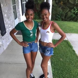 Meet your Posher, Gloria